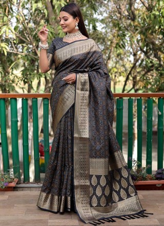 Handloom Sarees Manufacturers in Surat