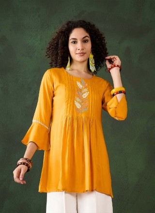 Short Kurtis Manufacturers in Surat