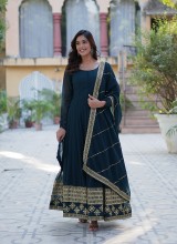  Wholesale Gowns – Direct from Manufacturer at Best Prices