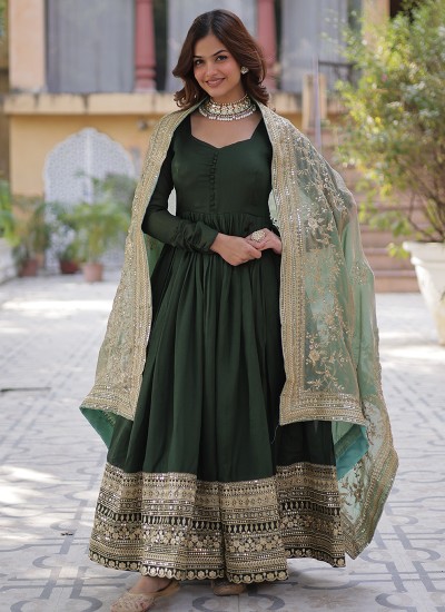 Exclusive Wholesale Gowns – Premium Quality at Manufacturer Prices Manufacturers, Suppliers in Surat