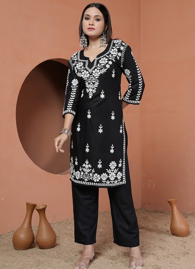 Handcrafted Chikan Kurtis – B2B Supplier India Manufacturers, Suppliers in Surat