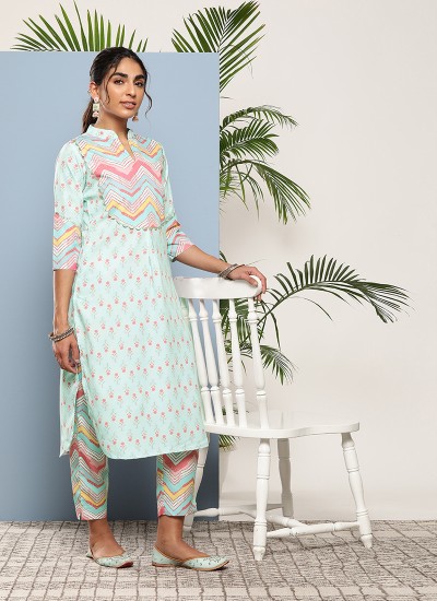 Premium Crepe Kurtis – Wholesale Deals for Business Buyers Manufacturers, Suppliers in Surat