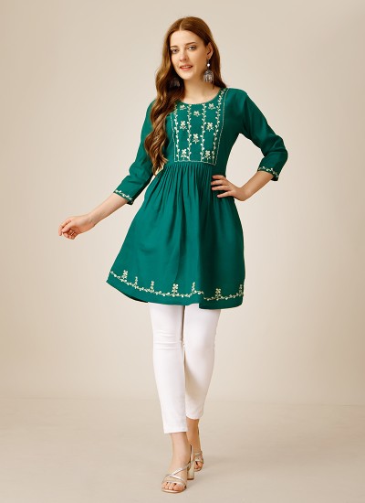 Short Kurti Sets for College Girls – Wholesale Manufacturers, Suppliers in Surat
