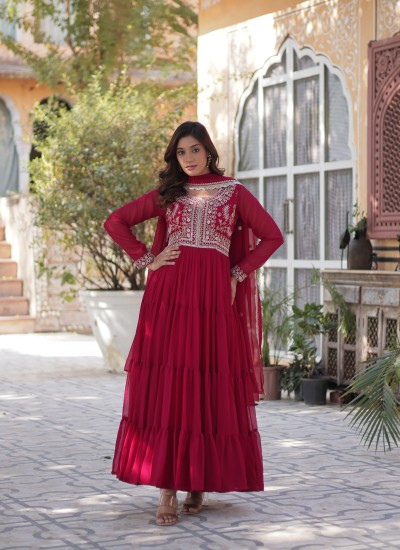 Top-Quality Gowns Wholesale – Affordable Factory-Direct Pricing for Retailers Manufacturers, Suppliers in Surat