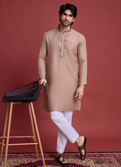 Trendy Mens Surat Kurtas – Bulk Orders with Premium Craftsmanship Manufacturers, Suppliers in Surat
