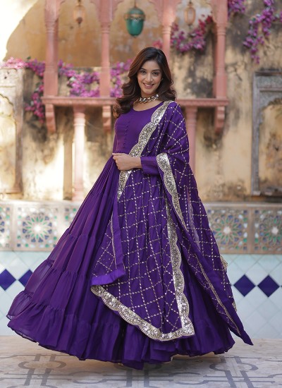 Wholesale Gowns – Stunning Designs at Affordable Factory Prices for Large Orders Manufacturers, Suppliers in Surat